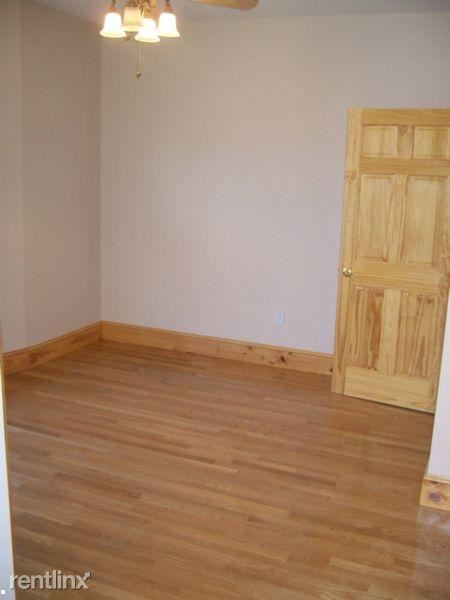 Building Photo - 127 Franklin St