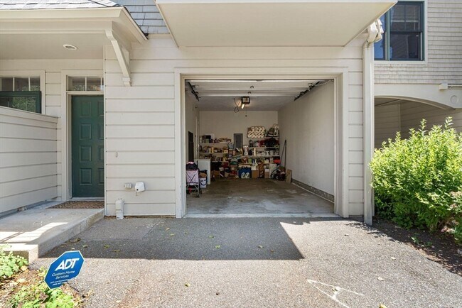 Building Photo - 249 Cypress St
