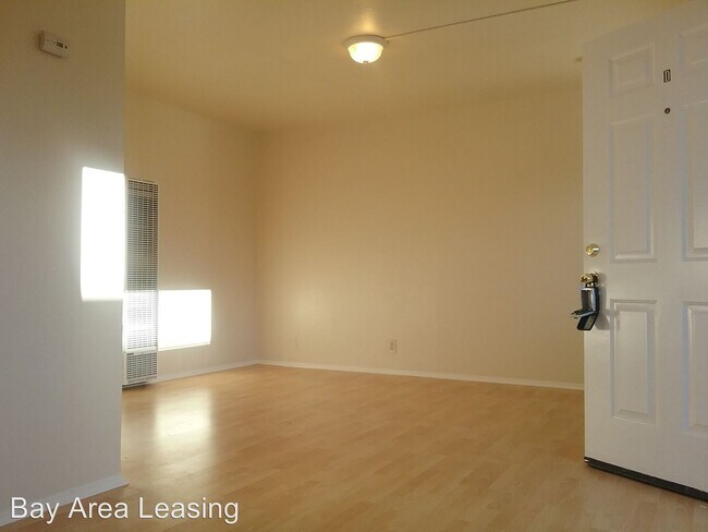 Building Photo - 1 br, 1 bath Apartment - 1654 Dwight Way