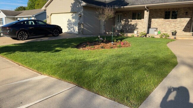 Foto del edificio - 3719 S Berryfield Ln