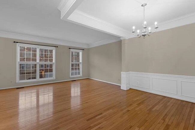 Sala de estar (nivel principal) - 6215 Split Creek Ln