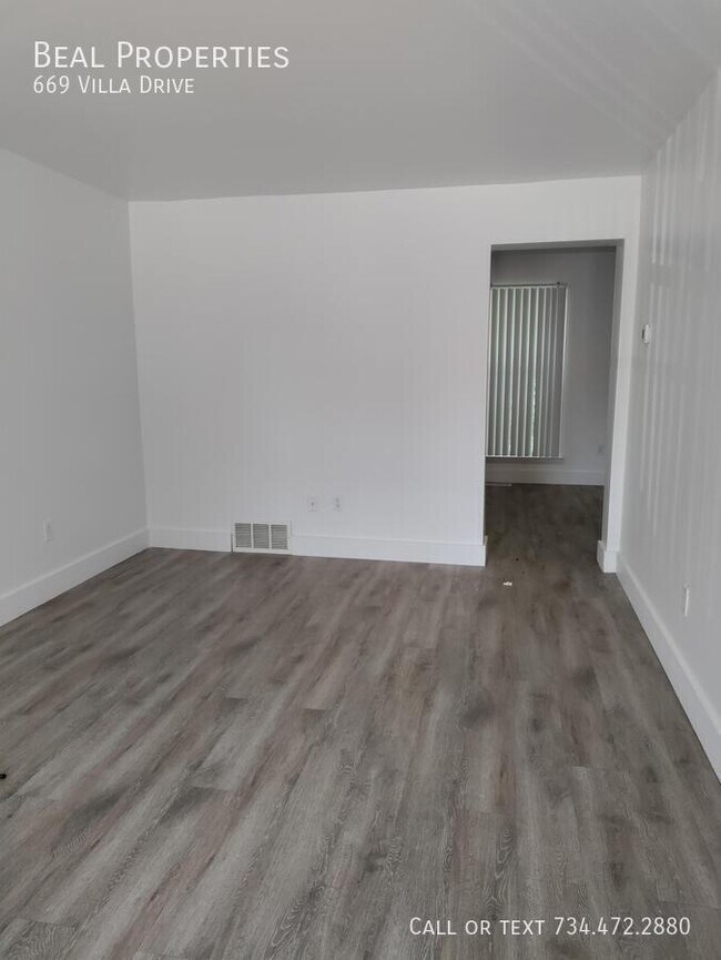 Building Photo - 669 Villa Dr