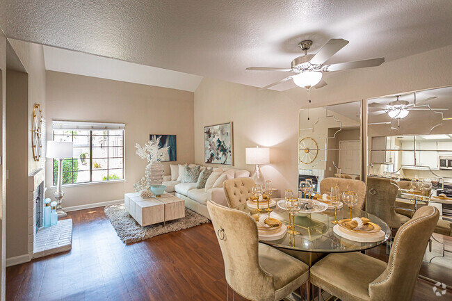 2BR, 2.5BA - 1102 SF - Woodstream Townhomes