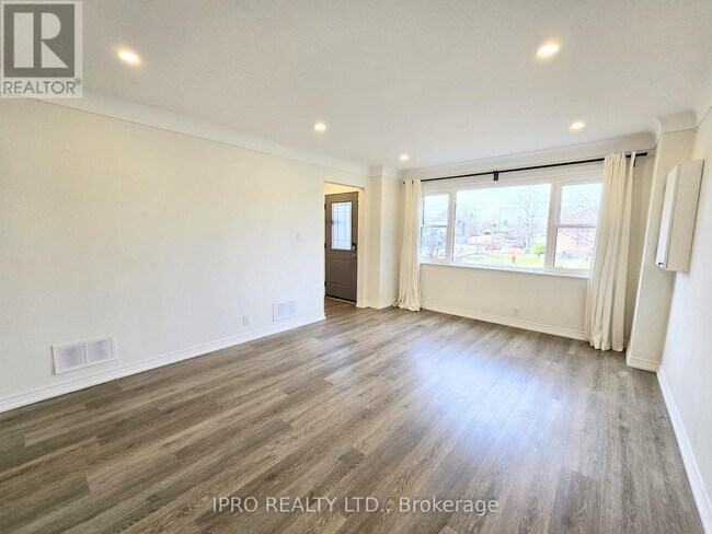 Photo du bâtiment - 371 E 28th St