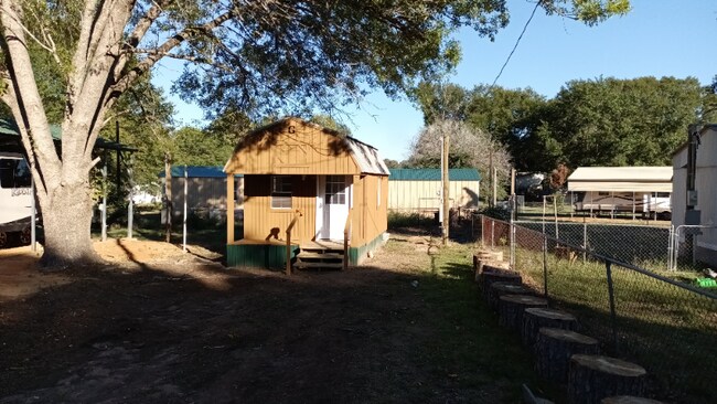Foto del edificio - 20751 Meadowlark Dr