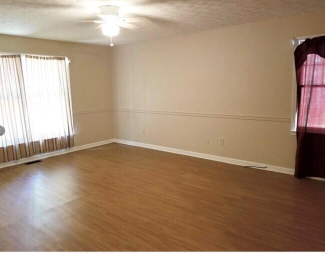 Foto del edificio - 771 Lord Rd