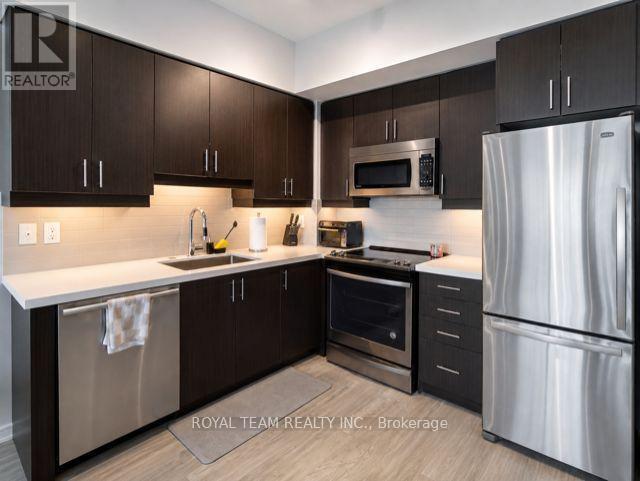 Photo du bâtiment - 3700 Hwy 7 W