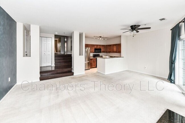 Foto del edificio - 275 S Pickett St