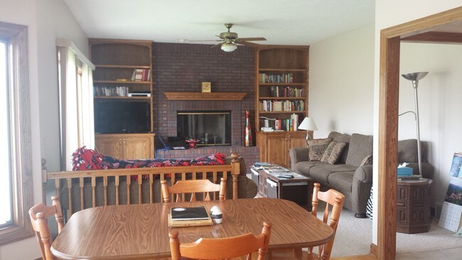 Building Photo - 5123 N 139th Ave
