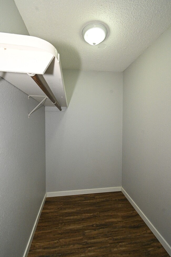 Building Photo - 4280 Quentin Ave