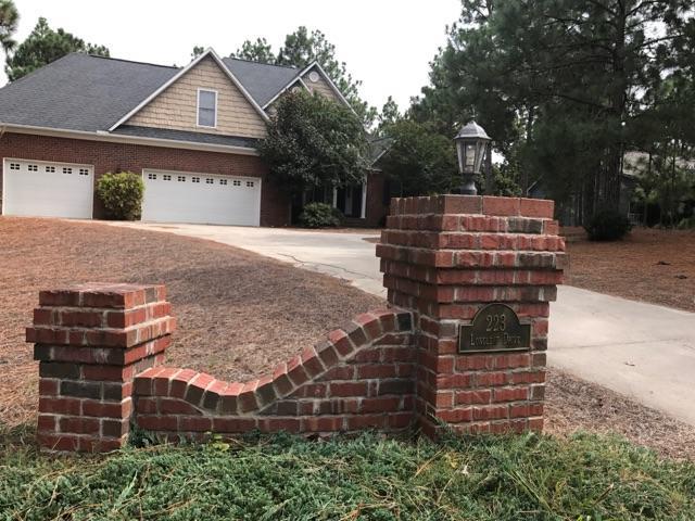 Foto del edificio - 223 Longleaf Dr