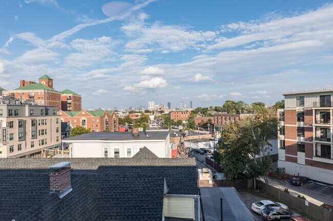 Building Photo - 42 N Beacon St