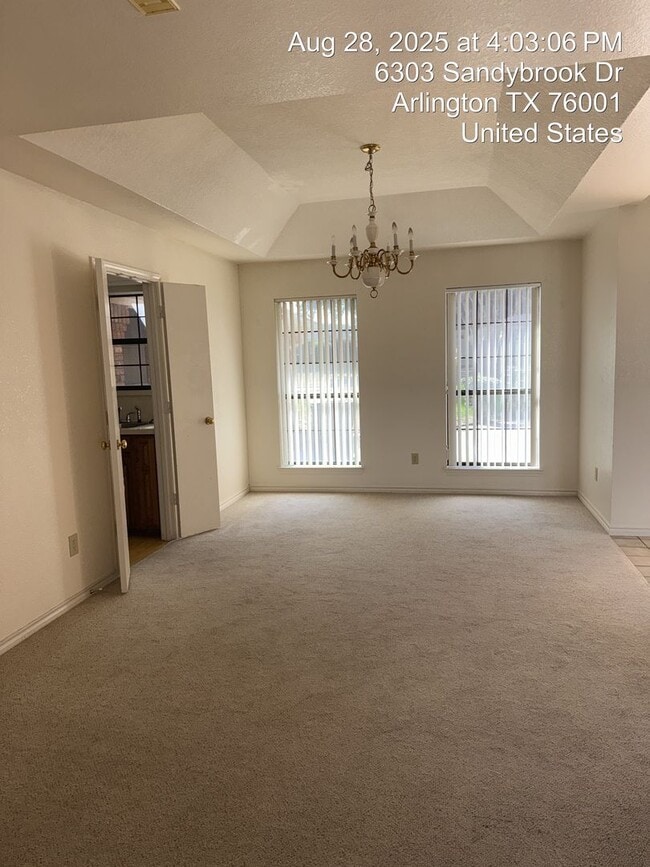 Building Photo - 6303 Sandybrook Dr
