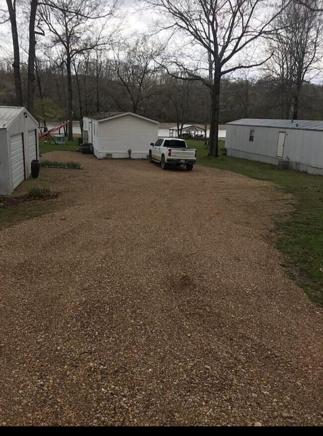 Large spacious parking - 24310 Seals Rd