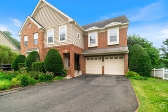 Building Photo - 5105 Bright Owl Rd