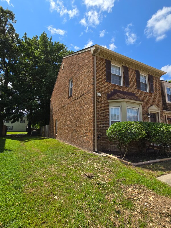 Foto del edificio - 5529 Old Guard Crescent