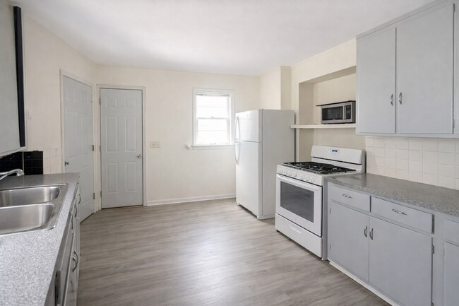 Foto del edificio - 1872 Marshall Ave