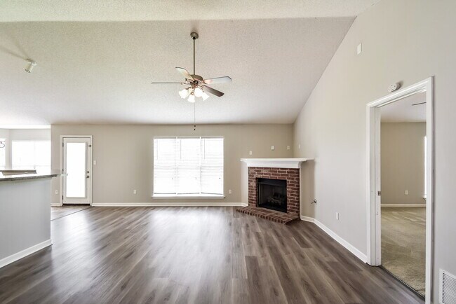 Building Photo - 8124 Loden Cove