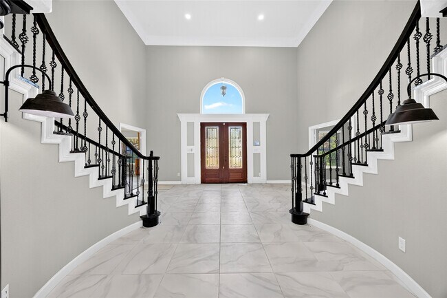 Foto del edificio - 8438 Darlington Dr