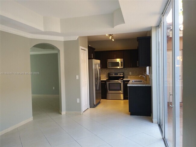 Foto del edificio - 8425 NW 141st Terrace