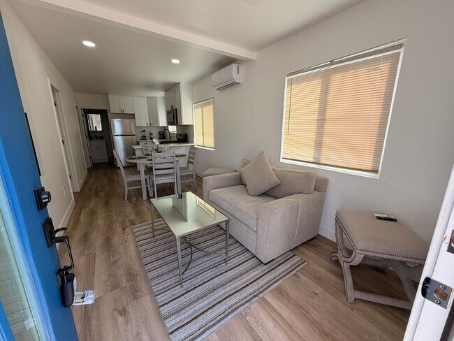 Foto del edificio - 1830-36 Newton Ave