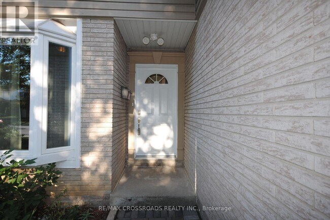 Photo du bâtiment - 1813 Shadybrook Dr
