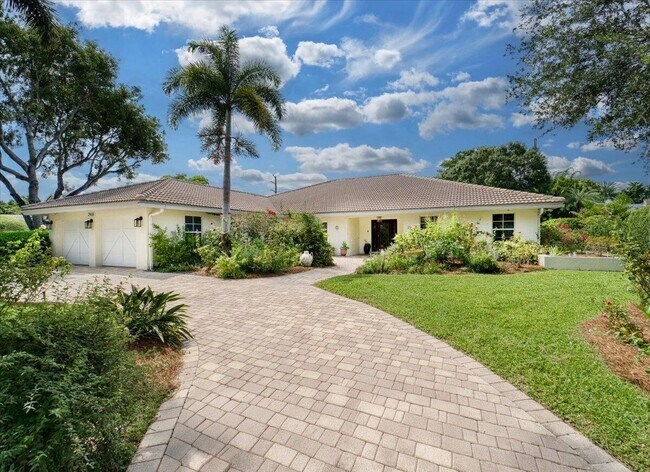 Foto del edificio - 2908 Banyan Blvd Cir NW