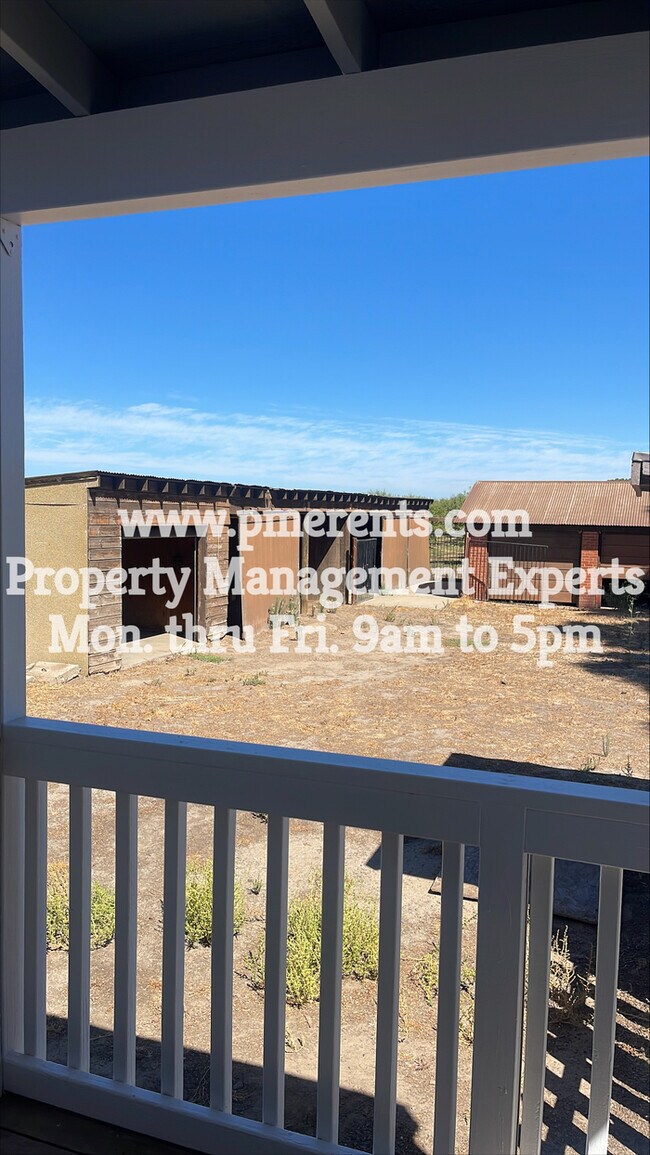 Foto del edificio - 22451 CA-120