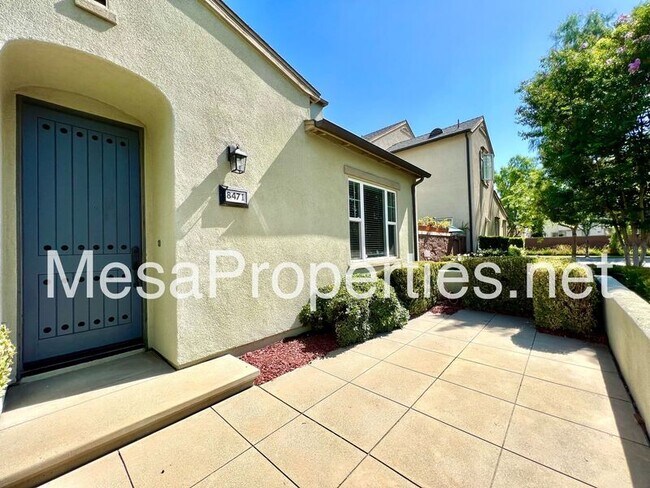 Building Photo - 8471 Blue Spruce St