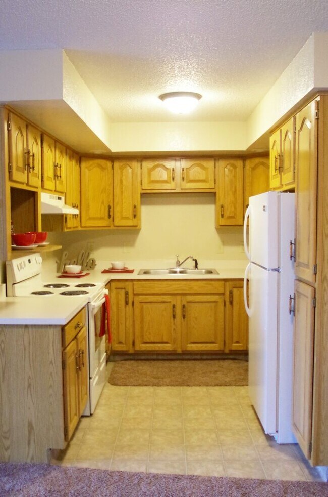 Foto del edificio - Open Floor Plan in this 2 bed 2 bath apart...