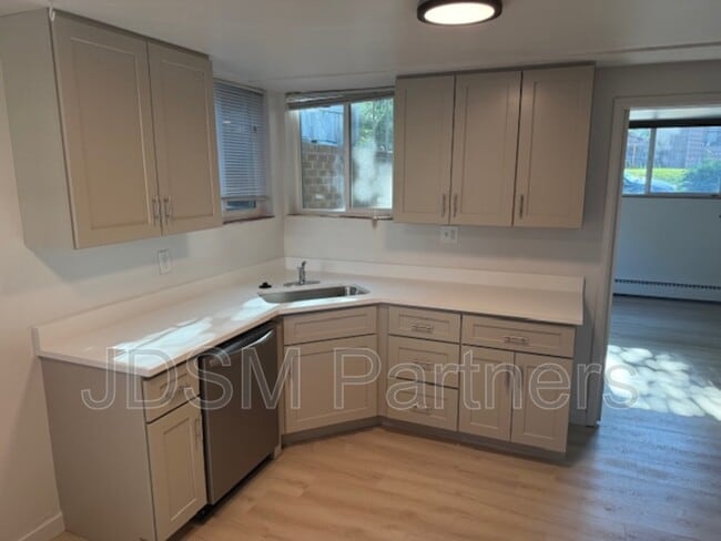 Photo - 1046 Harrison St Apartment