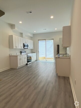 Building Photo - 756 N 38th St