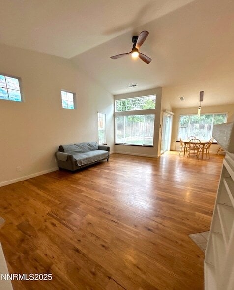 Building Photo - 130 Summerset Dr