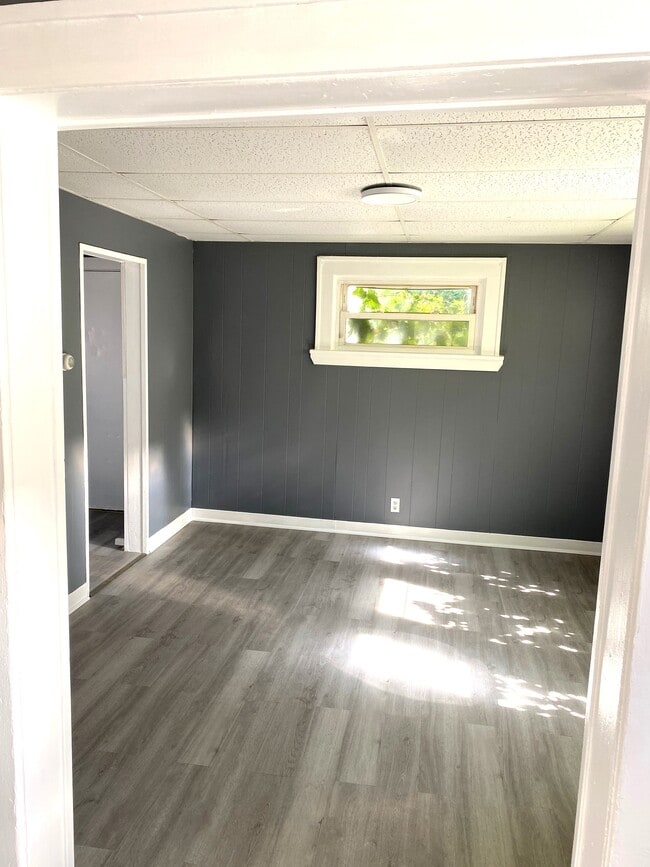 Building Photo - 411 Newman St