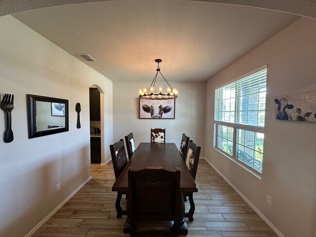 Building Photo - 7508 Gangway Dr