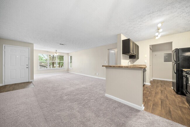 Building Photo - The Greens at Cascade Apartment Homes