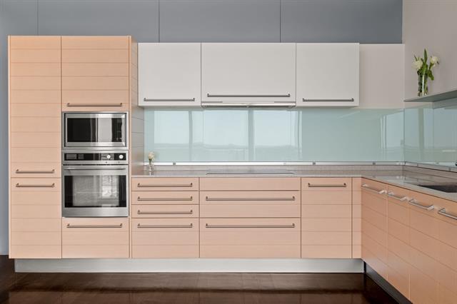 Building Photo - 2408 Victory Park Ln