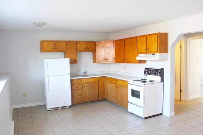 Building Photo - 6 Kingsview Ct