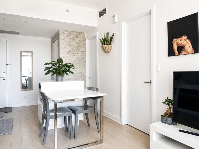 Photo du bâtiment - 1288 Av. des Canadiens-de-Montréal