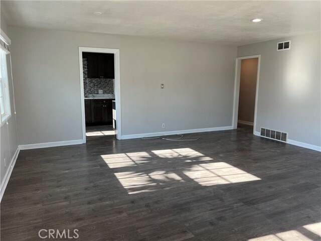 Building Photo - 1023 W Arbor Way