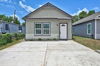 Building Photo - 11911 Nelwood St