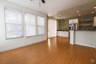 Building Photo - 251 S Green Valley Pkwy