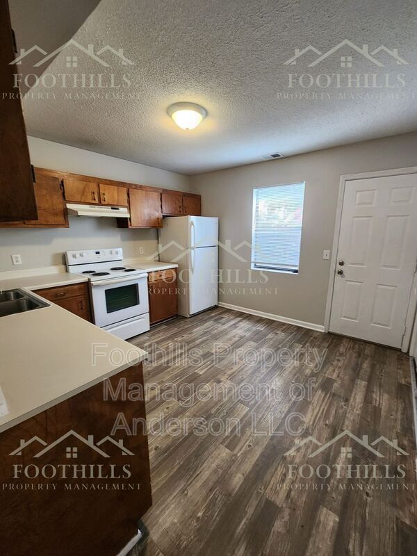Foto del edificio - 108 Woodland Dr