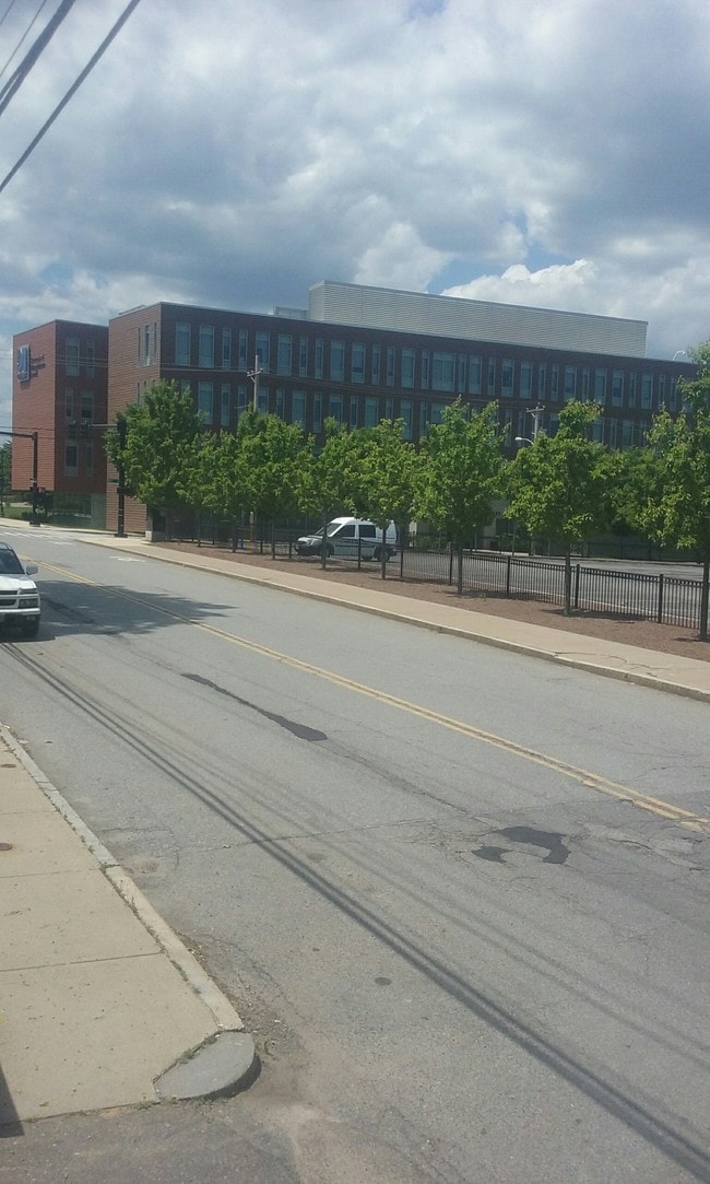 u mass south campus - 804 Broadway St