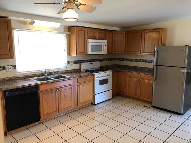 Building Photo - 2637 Trinity Cir NW