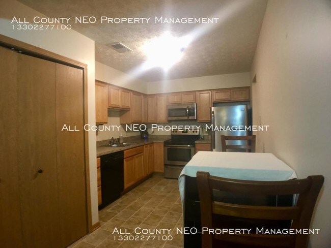 Building Photo - 2 Bed, 1 Bath Portage Point Condo