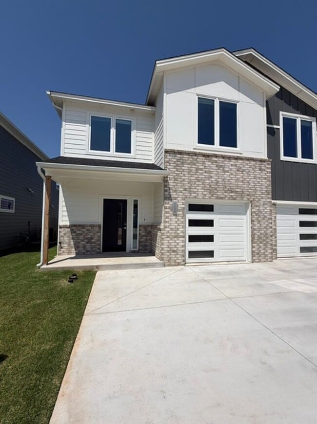 Building Photo - 1020 Prestige Pl