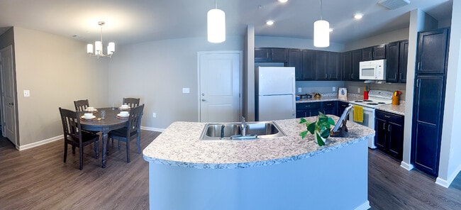 Building Photo - Magnolia Villas
