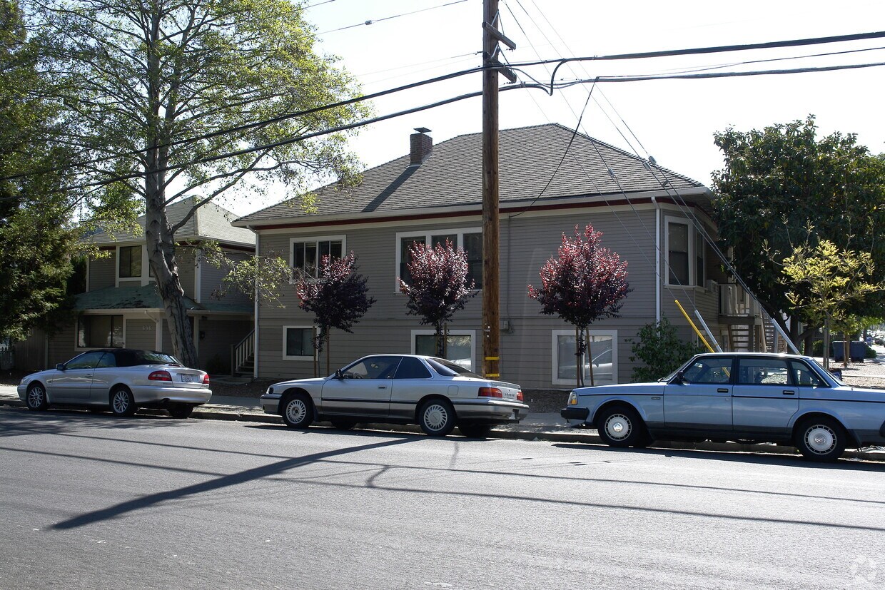 Foto del edificio - 203-207 Stambaugh St