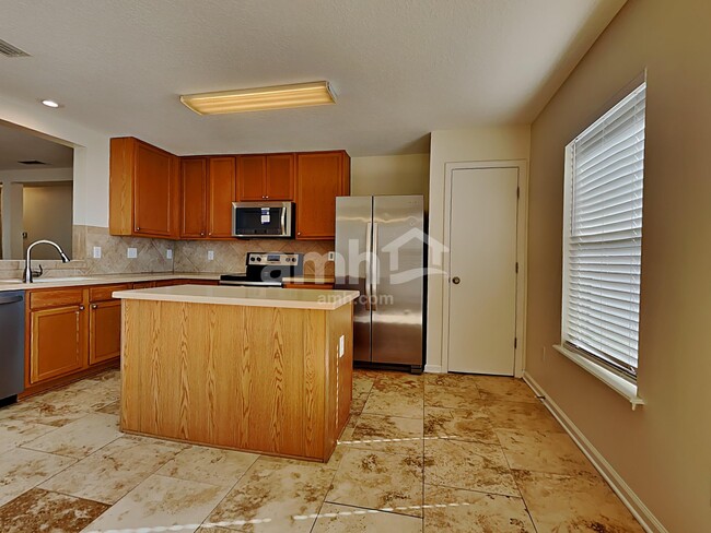 Building Photo - 777 Rembrandt Ave